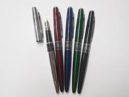 Plnící pero Regal - Pero červené